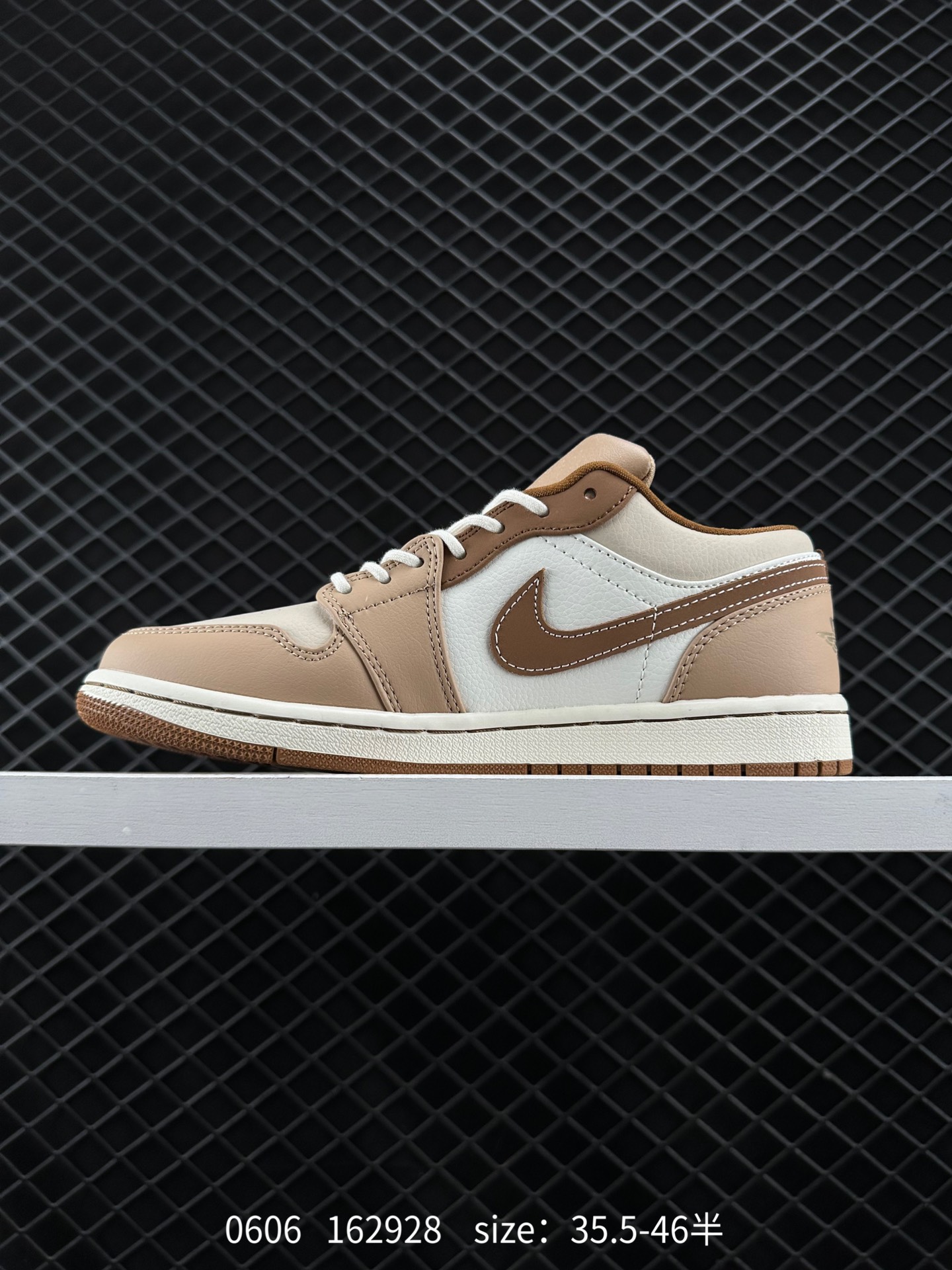 Nike Wmns Air Jordan 1 Low”White Wolf Grey“